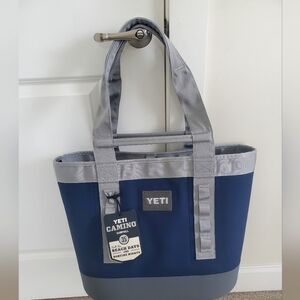 Yeti Camino 35 Carryall